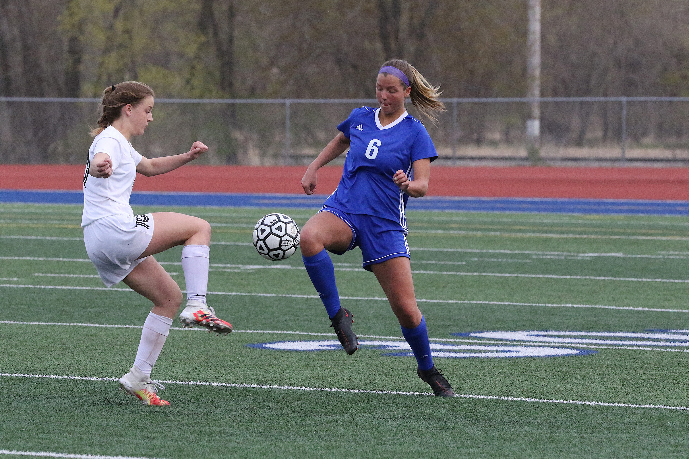 Clear Creek Amana Seniors Grafft And Austin Earn First Team All State Honors From Iowa Girls Coaches Association Your Prep Sports